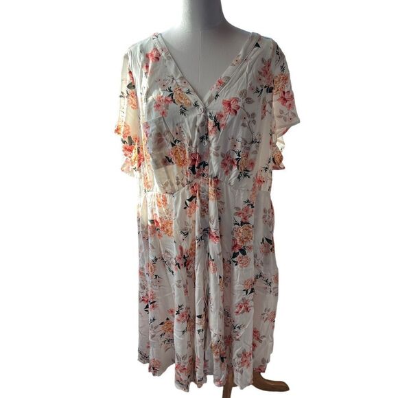 Torrid Ivory Floral Challis Mini Shirt Dress Size 4X NWT - Picture 8 of 9